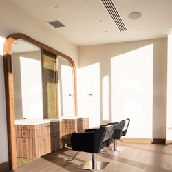 Peter Alexander Salon - Ample natural light and very high ceilings allow for great ventilation during coloring applications