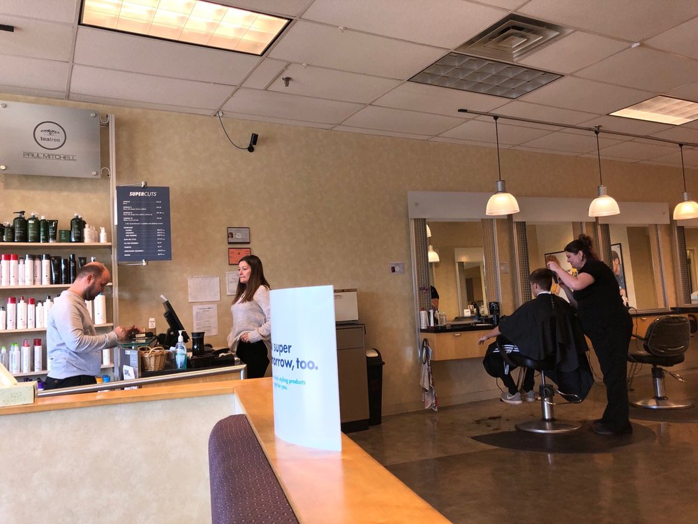 SUPERCUTS Updated August 2024 17 Reviews 6831 E Genessee St