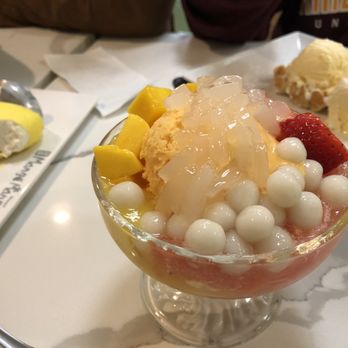 Mango Mango Dessert - Strawberry Mango Juice Sago & Lychee Jelly w/ rice balls - Desserts Near Me - Buffalo, New York Mango Mango Dessert - Strawberry Mango Juice Sago & Lychee Jelly w/ rice balls - Desserts Near Me - Buffalo, New York