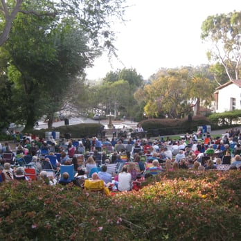Farnham Martin Park - tonight's free concert in progress - Parks Near Me - Palos Verdes Estates, California Farnham Martin Park - tonight's free concert in progress - Parks Near Me - Palos Verdes Estates, California