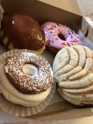 The Mayflower Bakery (La Flor De Mayo Bakery) by null