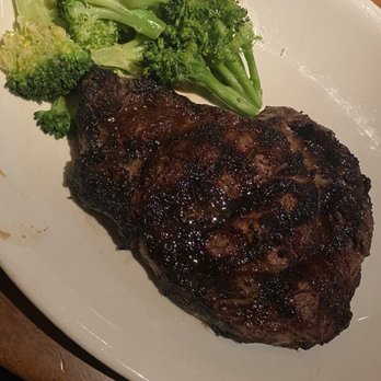 BJ's Restaurant & Brewhouse - New American Near Me - North Olmsted, Ohio
