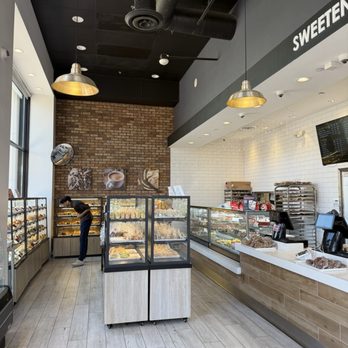85°C Bakery Cafe-Irvine Spectrum - Inside - Coffee & Tea Near Me - Irvine, California 85°C Bakery Cafe-Irvine Spectrum - Inside - Coffee & Tea Near Me - Irvine, California