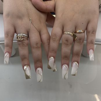 Sarah’s Studio - Acrylic set - Eyelash Service Near Me - Medford, Massachusetts Sarah’s Studio - Acrylic set - Eyelash Service Near Me - Medford, Massachusetts