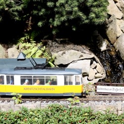 Miniaturpark Die Kleine Sächsische Schweiz - Lichtenhainer Wasserfal mit Kirnitzschtalbahn