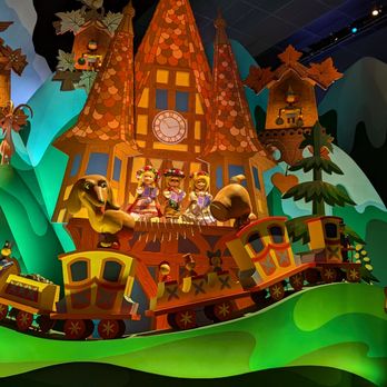 It's a Small World - Amusement Parks Near Me - Chessy, 77
