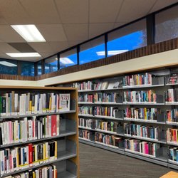 Humber Summit Library - Interior