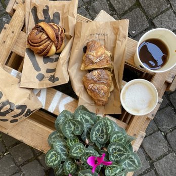 John Baker - Almond croissant - Bakeries Near Me - Zürich, ZH