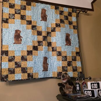 The Cherry Tree Inn Bed and Breakfast - Groundhog quilt near the Inn's souvenier shop - Bed & Breakfast Near Me - Woodstock, Illinois The Cherry Tree Inn Bed and Breakfast - Groundhog quilt near the Inn's souvenier shop - Bed & Breakfast Near Me - Woodstock, Illinois