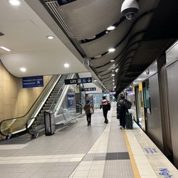 International Airport Station