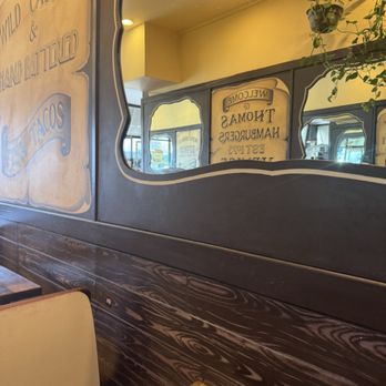Thomas Hamburgers - American Near Me - Marina Del Rey, California