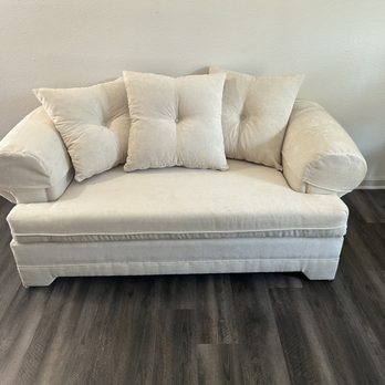 Frank Notary - Love seat for living room - Notaries Near Me - Beaumont, Texas