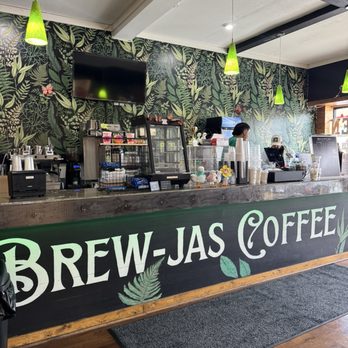Brew-Jas Coffee House - Ordering counter - Coffee & Tea Near Me - Milwaukee, Wisconsin