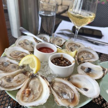 Alba Wine Bar - Oysters - Wine Bars Near Me - Jonestown, Texas Alba Wine Bar - Oysters - Wine Bars Near Me - Jonestown, Texas