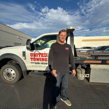 United Towing - Cayenne (sp?), the tow truck driver who drove from Flagstaff to pick my car up in Page to drive it to Phoenix. - Towing Near Me - Flagstaff, Arizona United Towing - Cayenne (sp?), the tow truck driver who drove from Flagstaff to pick my car up in Page to drive it to Phoenix. - Towing Near Me - Flagstaff, Arizona