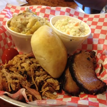 The Smokin Pig - Brisket & pulled pork plate - Barbeque Near Me - Pendleton, South Carolina The Smokin Pig - Brisket & pulled pork plate - Barbeque Near Me - Pendleton, South Carolina