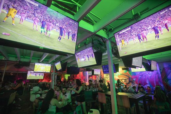 Grails Miami - Restaurant & Sports Bar by null