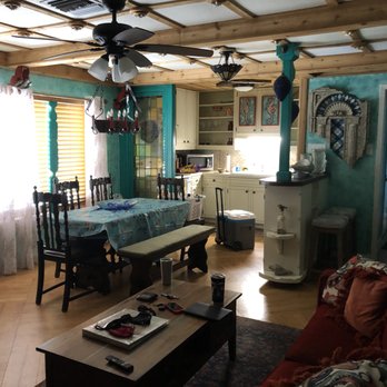 Queen Gypsy Inn - Inside Neptune's Nest - Vacation Rentals Near Me - Galveston, Texas Queen Gypsy Inn - Inside Neptune's Nest - Vacation Rentals Near Me - Galveston, Texas