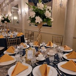 Betty's Total Events - Beautiful table setting with colors we were able to selected for our event. looked beautiful.