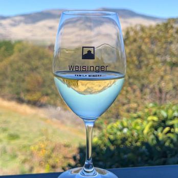 Weisinger Family Winery - Winery grounds - Wine Tasting Room Near Me - Ashland, Oregon Weisinger Family Winery - Winery grounds - Wine Tasting Room Near Me - Ashland, Oregon