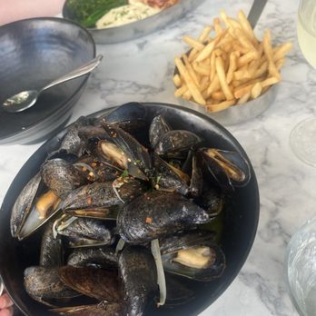 Petit Robert Bistro - Moules Frites - French Near Me - Boston, Massachusetts Petit Robert Bistro - Moules Frites - French Near Me - Boston, Massachusetts