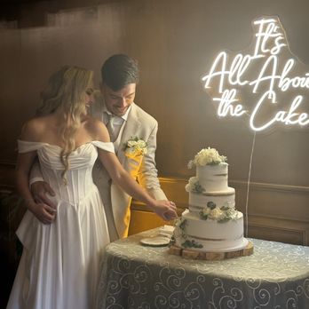 Butter + Cream Bakery - Bakeries Near Me - Los Alamitos, California