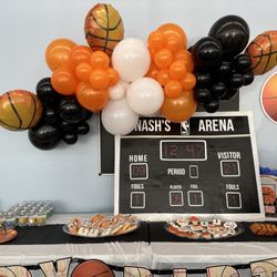 Kayla’s Balloon Arches