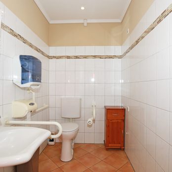 Park-Café - das Behinderten-WC - Cafes Near Me - Berlin, BE Park-Café - das Behinderten-WC - Cafes Near Me - Berlin, BE