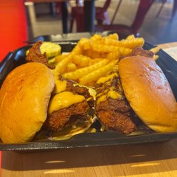 Dave's #2 2 Sliders w/ Fries