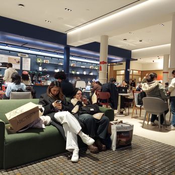 Capital One Café - The cafe ambiance - Cafes Near Me - New York, New York