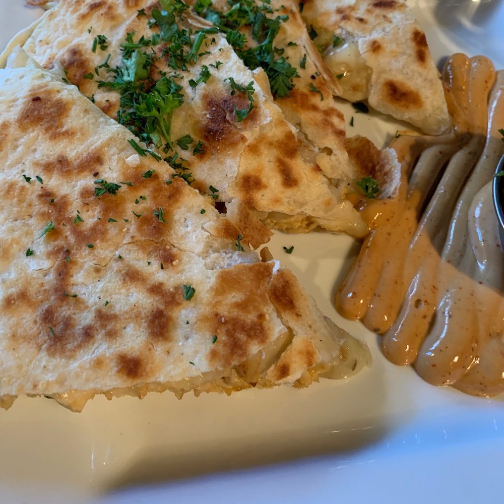 Suite Restaurant / Lounge - Chicken Quesadillas - Bars Near Me - Bellevue, Washington Suite Restaurant / Lounge - Chicken Quesadillas - Bars Near Me - Bellevue, Washington