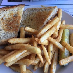 Highland Luncheonette - Patty melts and great fries!!!