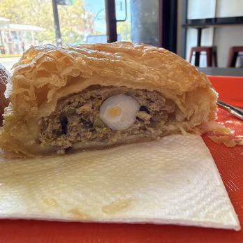 Broken Dreams - Pate chaud inside - Vietnamese Near Me - Oakland, California