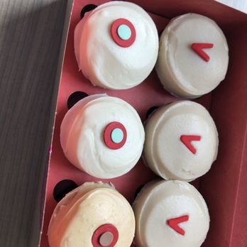Sprinkles Newport Beach - Red Velvet, Salty Caramel, Vegan Red Velvet - Bakeries Near Me - Newport Beach, California Sprinkles Newport Beach - Red Velvet, Salty Caramel, Vegan Red Velvet - Bakeries Near Me - Newport Beach, California