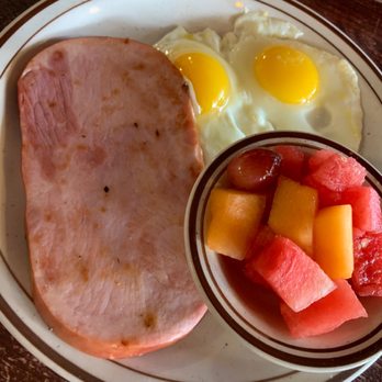 Pelton Cafe - Breakfast & Brunch Near Me - San Leandro, California