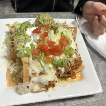 El Molcajete Mexican Restaurant - Chicken nachos - Mexican Near Me - Orlando, Florida El Molcajete Mexican Restaurant - Chicken nachos - Mexican Near Me - Orlando, Florida