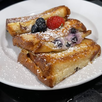 Sweet E's Cafe - Blueberry Stuffed French Toast - Cafes Near Me - Honolulu, Hawaii