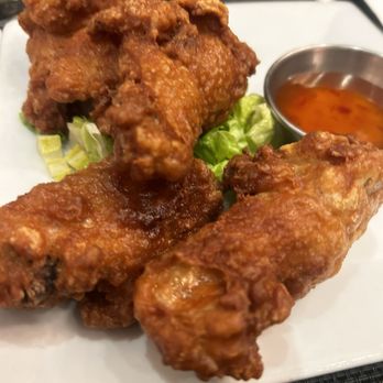 Renaissance Bistro Harlem - Wings and sweet chili dip - French Near Me - New York, New York Renaissance Bistro Harlem - Wings and sweet chili dip - French Near Me - New York, New York
