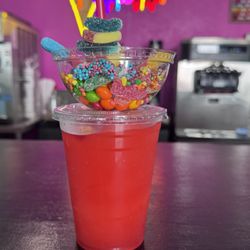 Hippie Trippy Ice Cream Experience - Special Alligator Ice Candy Topper