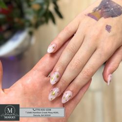 Modern Nails Salon