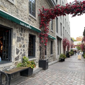 Café Olimpico - Desserts Near Me - Montreal, Quebec