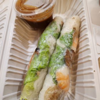 Pho dau Bo - Shrimp and grilled pork summer roll - Vietnamese Near Me - Kitchener, Ontario