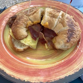 Over Easy - Tavernier - Breakfast sandwich - Breakfast & Brunch Near Me - Tavernier, Florida