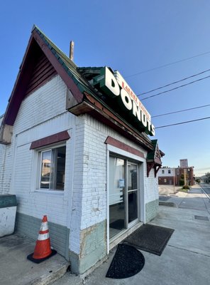 Laurel Tavern Donuts by null