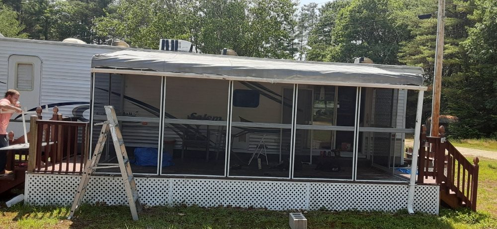 Slide of Robert's Handyman Services