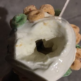 Thrills Soft Serve - Hole in the middle of the serve. - Ice Cream & Frozen Yogurt Near Me - Honolulu, Hawaii Thrills Soft Serve - Hole in the middle of the serve. - Ice Cream & Frozen Yogurt Near Me - Honolulu, Hawaii