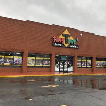 Tiny Towne - The building. Not a totally inviting look but was great fun - Amusement Parks Near Me - Norcross, Georgia