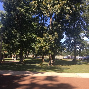 Meadowood Park - Parks Near Me - Speedway, Indiana