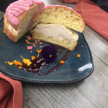 Descanso - Concha with ice cream (dessert ) - Mexican Near Me - Costa Mesa, California