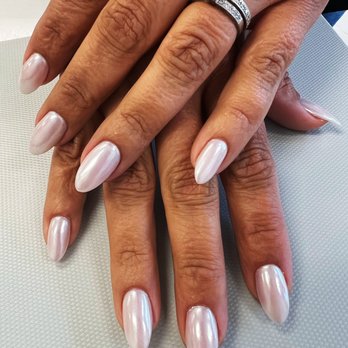 Spring Nails - UV gel with chrome - Nail Technicians Near Me - Pleasantville, New York